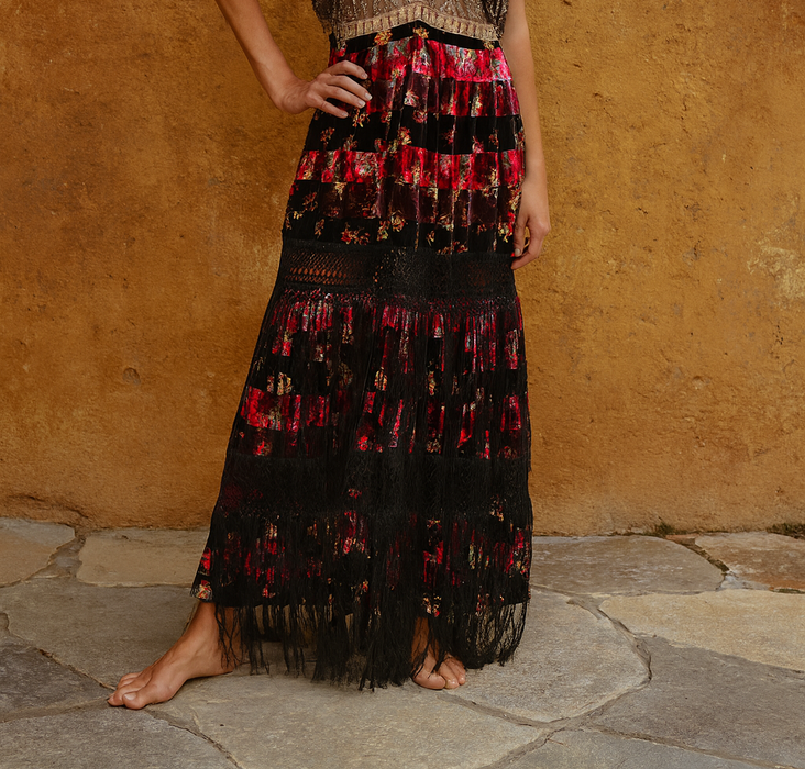 Melo, reworked 20s Assuit, velevet and fringed dress