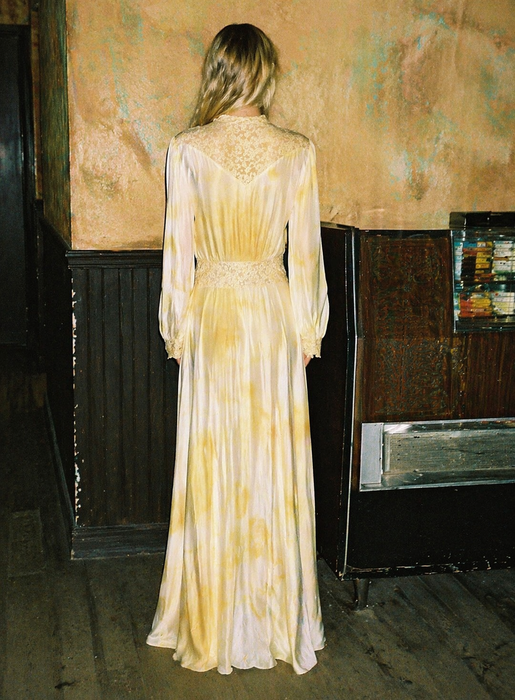 Barley, hand dyed 30s silk and lace robe