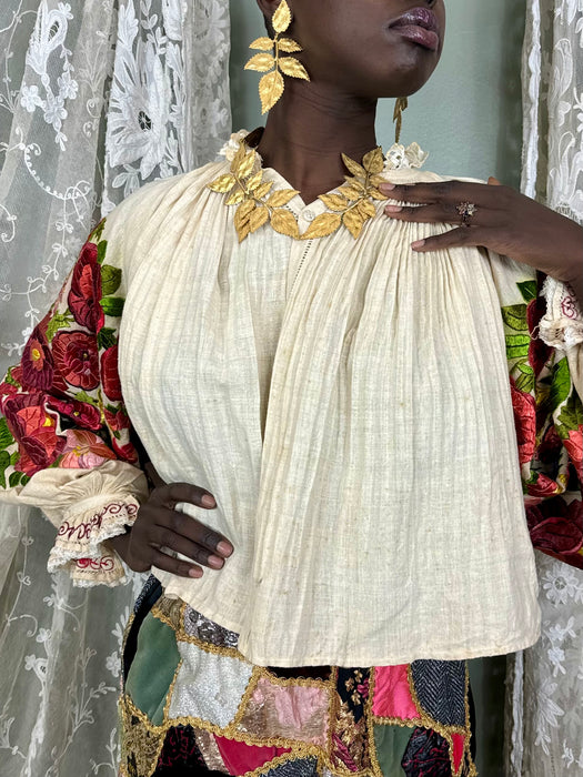 Elio, Hungarian 40s cotton embroidered blouse