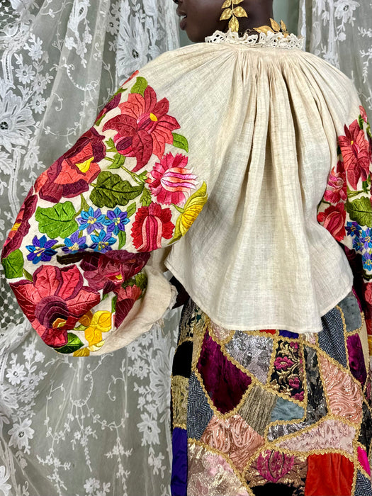 Elio, Hungarian 40s cotton embroidered blouse