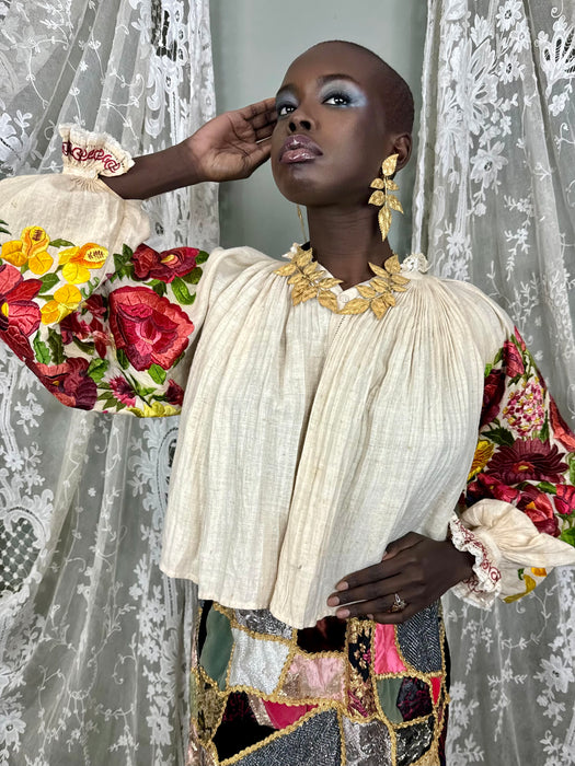 Elio, Hungarian 40s cotton embroidered blouse