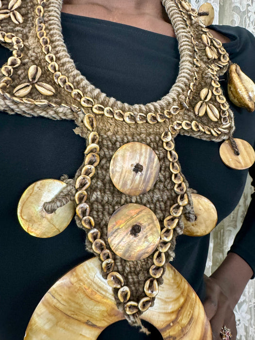 Reade, African vintage shell necklace