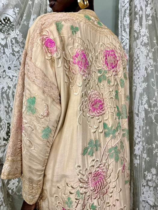 Miriam, Oriental 40s silk embroidered robe