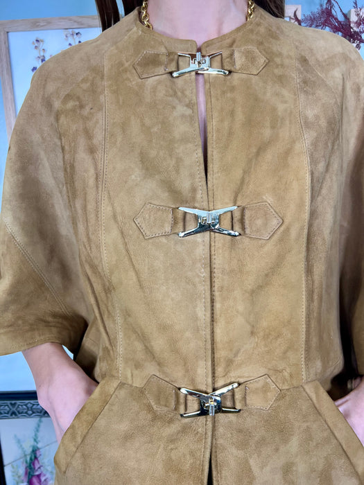 Olivia, 70s camel suede jacket