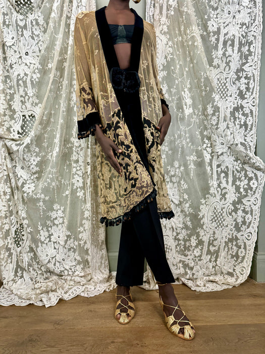 Portia, 30s cream and black fine lace coat