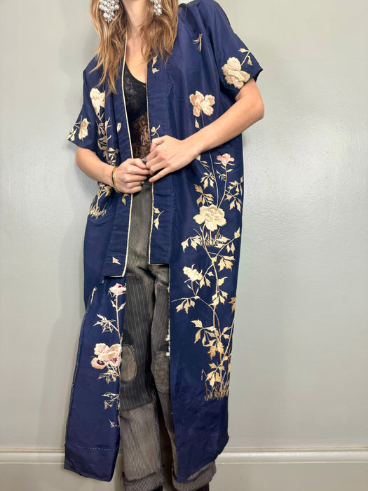 Astoria, 40s silk embroidered robe