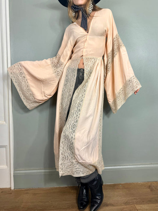 Astuce, 40s silk and lace angel sleeve robe