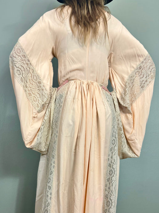 Astuce, 40s silk and lace angel sleeve robe