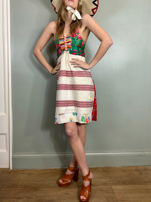 Jennifer, Hungarian folk 50s cotton dress