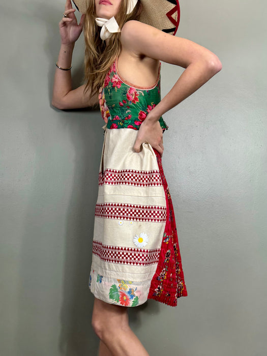 Jennifer, Hungarian folk 50s cotton dress
