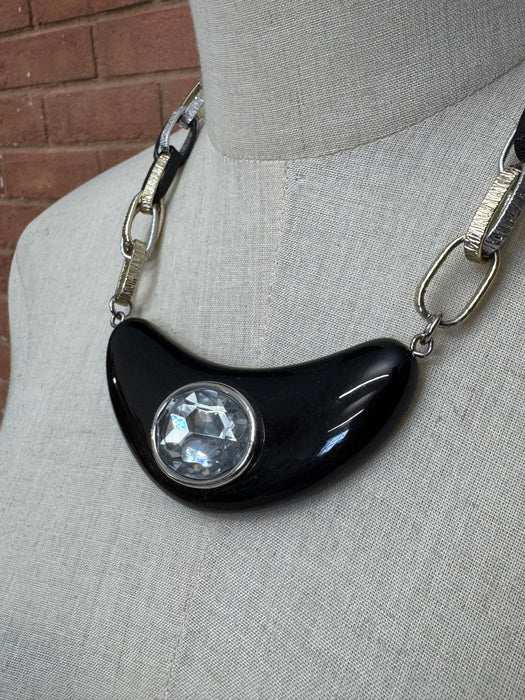 Jasmir, reworked 70s necklace