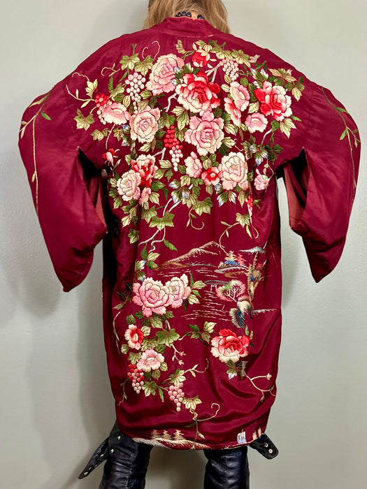 Sakura, 40s Burgundy silk embroidered kimono