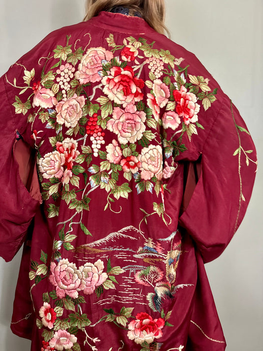 Sakura, 40s Burgundy silk embroidered kimono