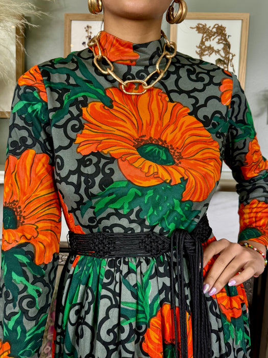 Silvia, 70s poppy print dress