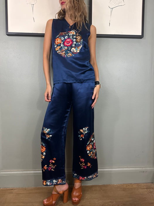 Ariadne, 40s Chinese navy and embroidered set