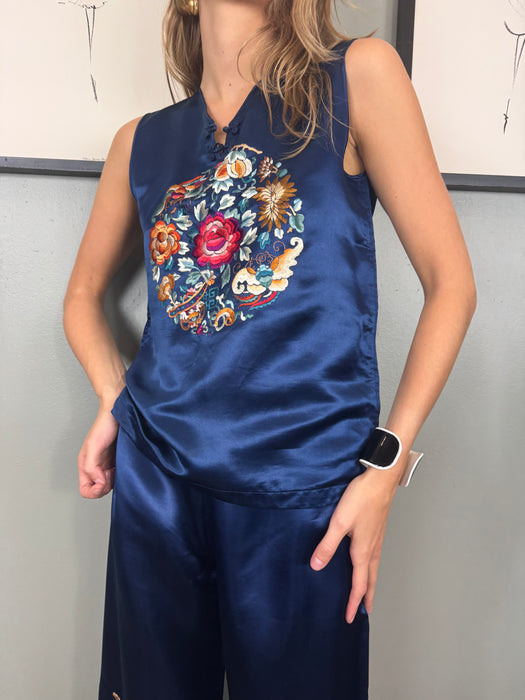 Ariadne, 40s Chinese navy and embroidered set