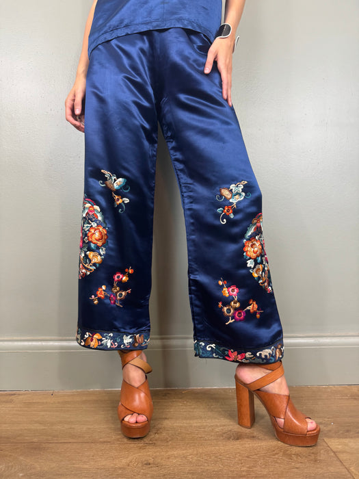 Ariadne, 40s Chinese navy and embroidered set