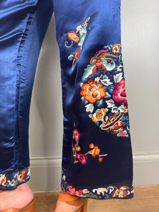 Ariadne, 40s Chinese navy and embroidered set