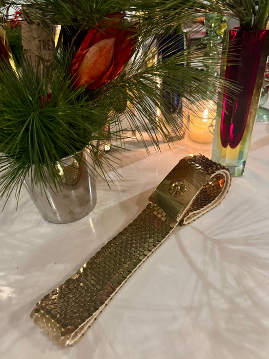 Voss, 70s fishscale elastic gold belt