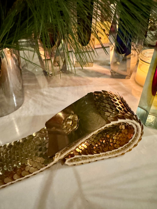 Voss, 70s fishscale elastic gold belt