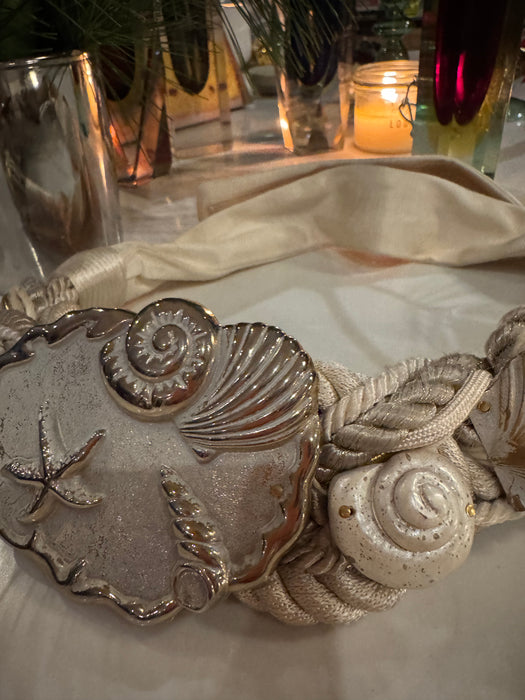 Carolyn Tanner, adjustable white and silver shells belt