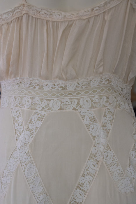 Yuri, reworked 20s cream silk and lace scalloped dress
