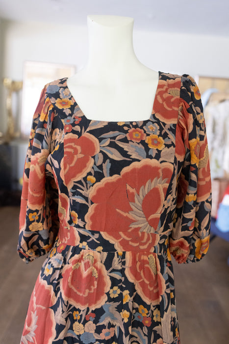 Mary, 70s silk floral print long dress wit balloon sleeves