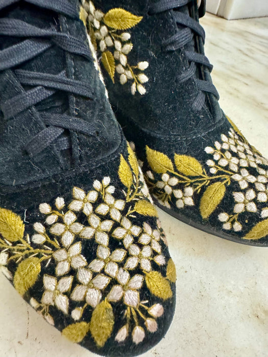 Christian, 80s embroidered floral suede boots