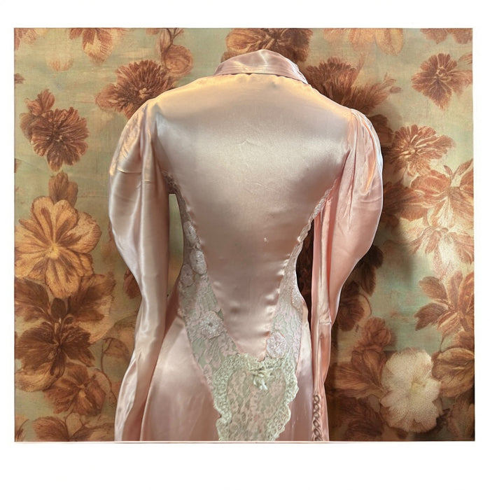 Arianna, 20s silk and lace buttoned long sleeve coat