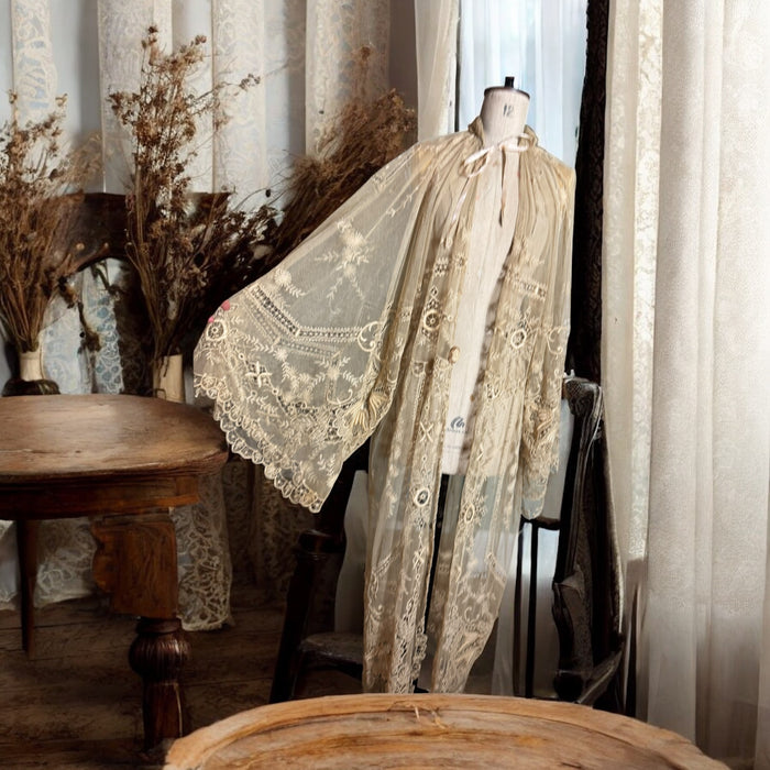 Bailey, original 30s French cream lace coat