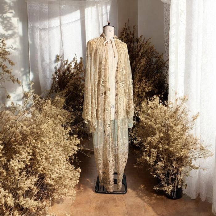 Bailey, original 30s French cream lace coat