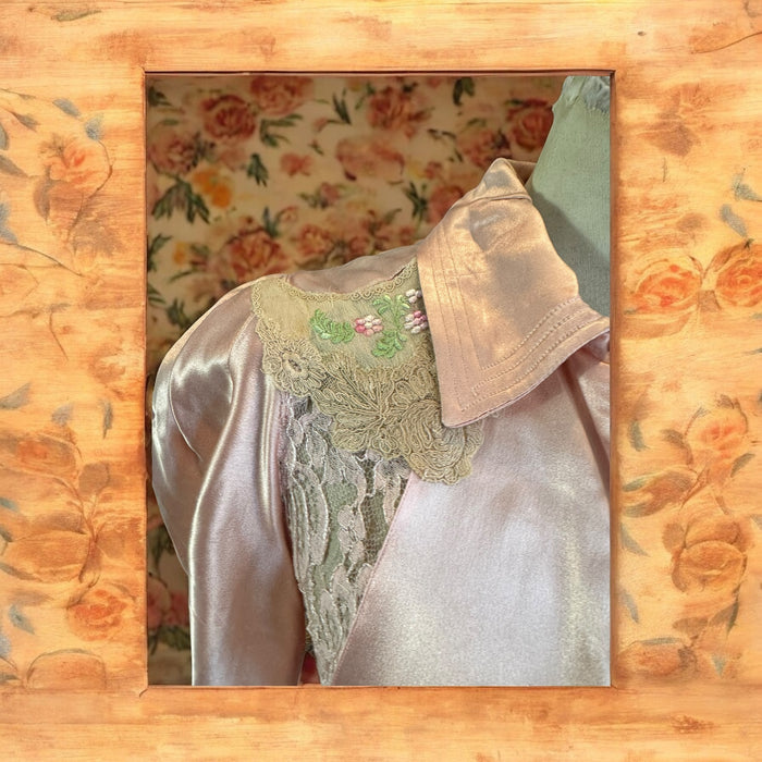 Arianna, 20s silk and lace buttoned long sleeve coat