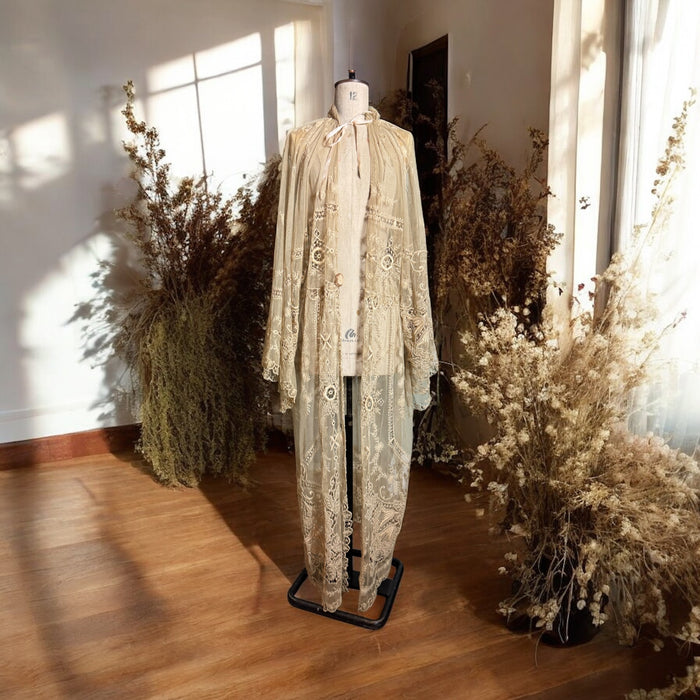 Bailey, original 30s French cream lace coat