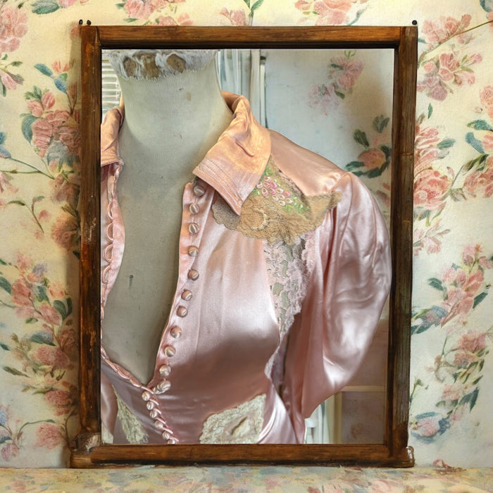 Arianna, 20s silk and lace buttoned long sleeve coat