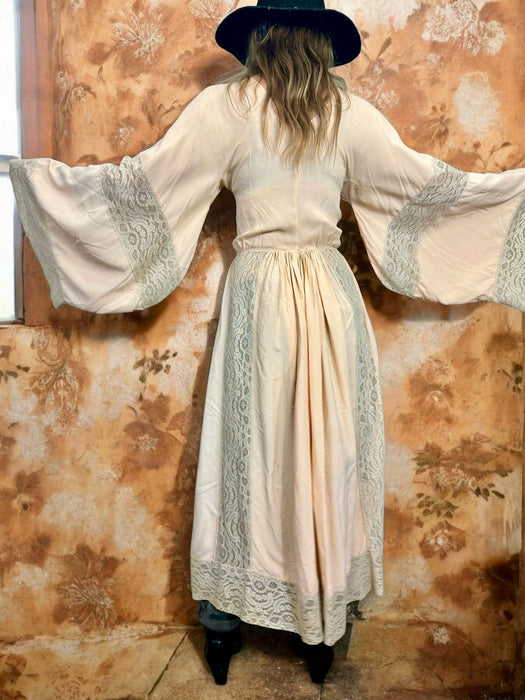 Astuce, 40s silk and lace angel sleeve robe