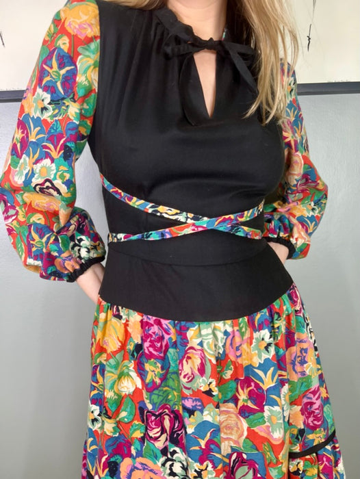 Virginia, 70s floral dress