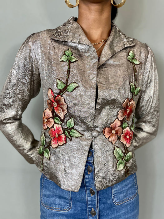 Clara, silver lamé 20s jacket with floral embroidery