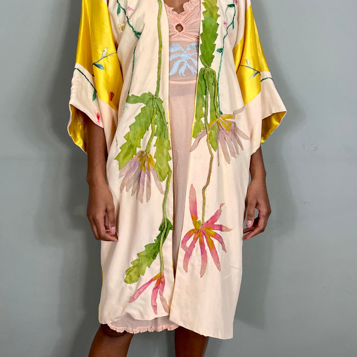 Zoe, floral yellow embroidered kimono