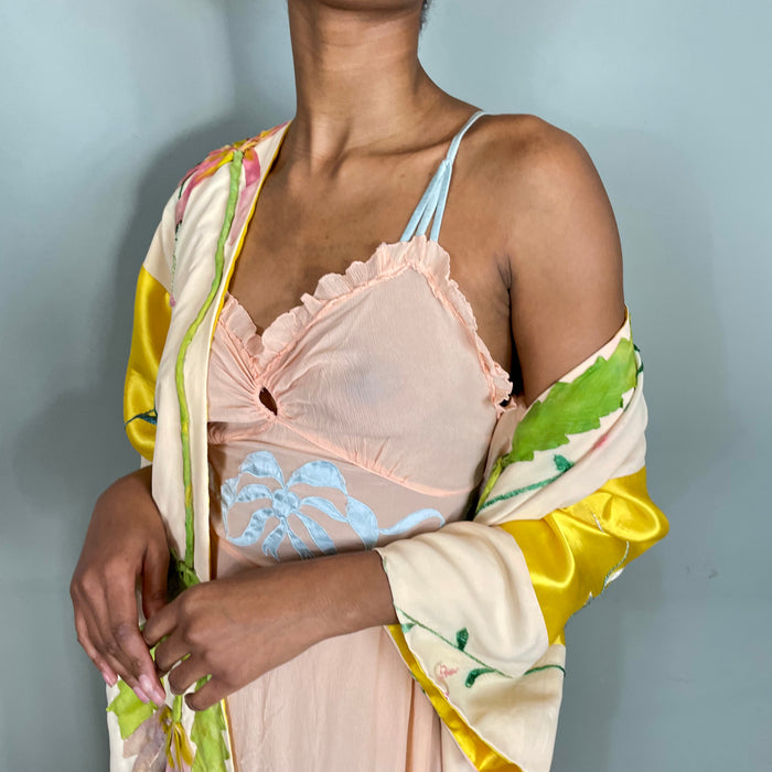 Zoe, floral yellow embroidered kimono