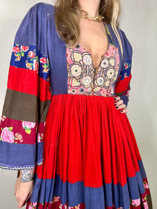 Ganesha, 70s Afghan floral dress