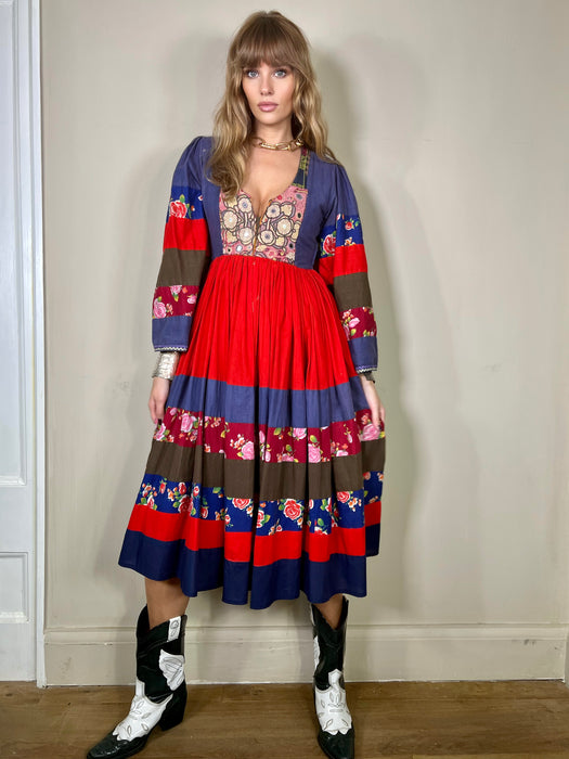 Ganesha, 70s Afghan floral dress