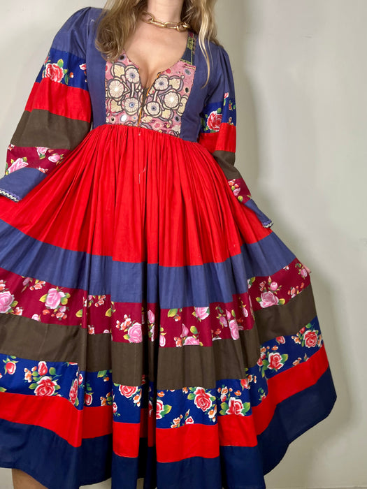 Ganesha, 70s Indian floral dress